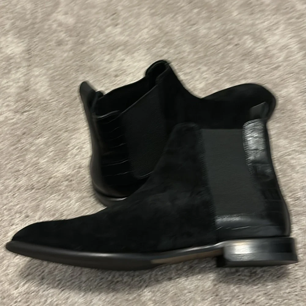 DONALD PLINER Calf Suede Chelsea Boot In black